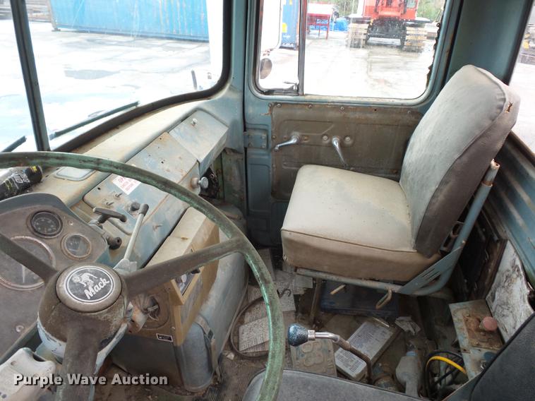 image for item DD2134 1969 Mack DM607S truck cab and chassis