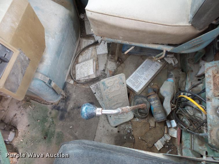 image for item DD2134 1969 Mack DM607S truck cab and chassis