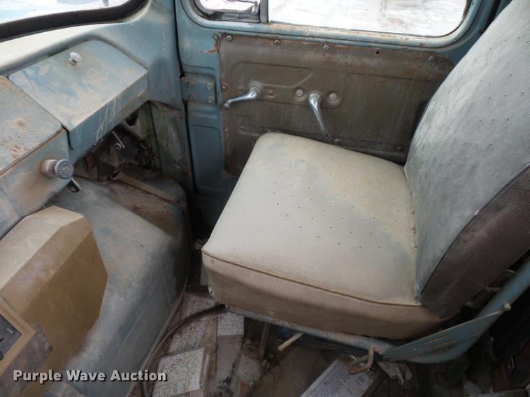 image for item DD2134 1969 Mack DM607S truck cab and chassis