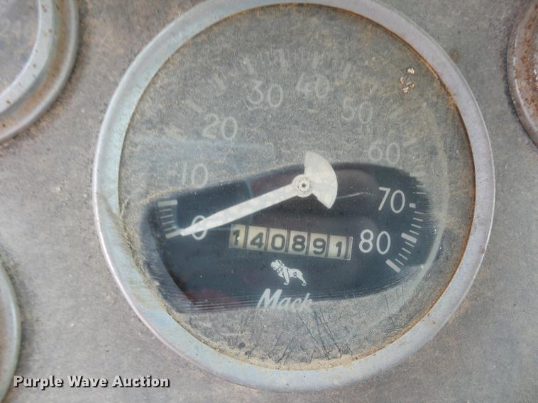 image for item DD2134 1969 Mack DM607S truck cab and chassis