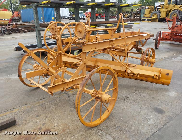 image for item DD2142 Russel Junior grader