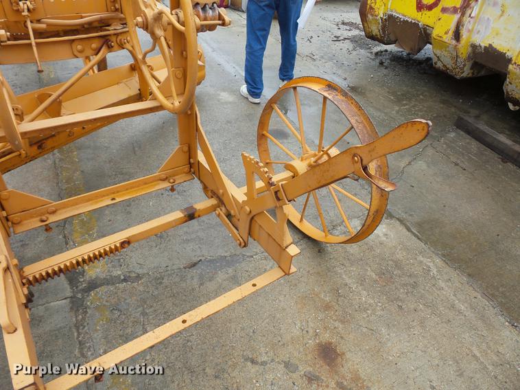 image for item DD2142 Russel Junior grader