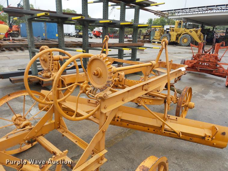 image for item DD2142 Russel Junior grader