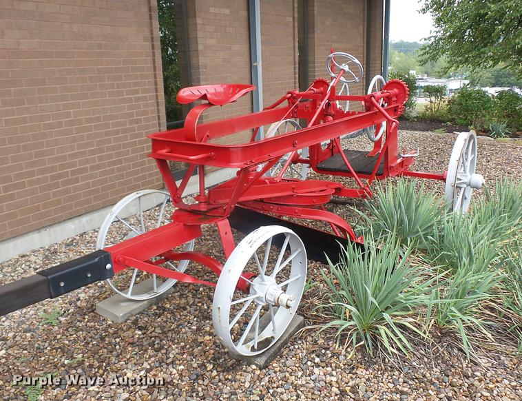image for item DD2144 The Russell Grader Mfg. Co. grader