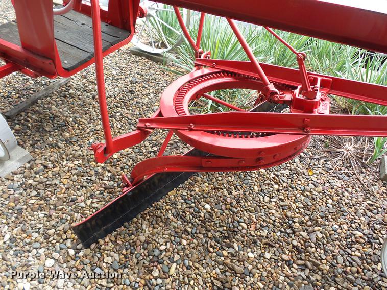 image for item DD2144 The Russell Grader Mfg. Co. grader