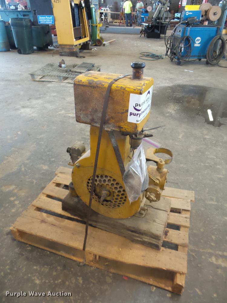 image for item DD2156 Caterpillar single cylinder engine