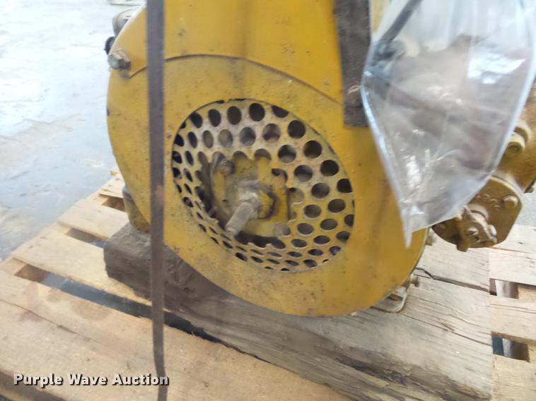 image for item DD2156 Caterpillar single cylinder engine