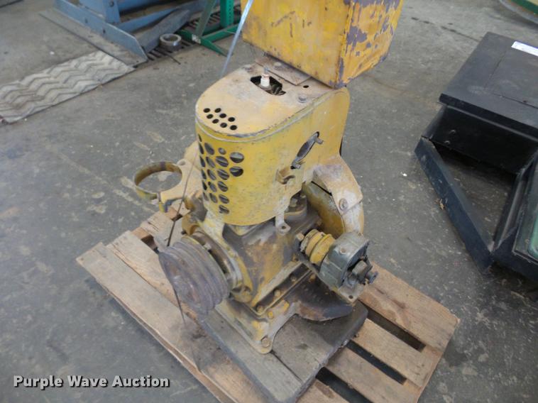 image for item DD2156 Caterpillar single cylinder engine