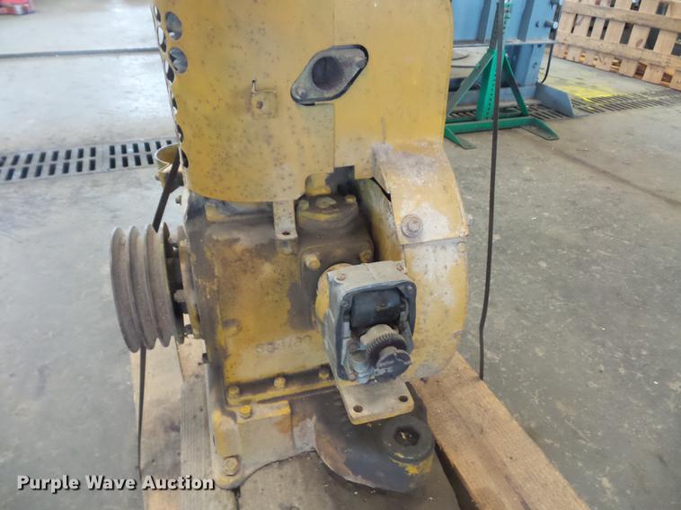 image for item DD2156 Caterpillar single cylinder engine