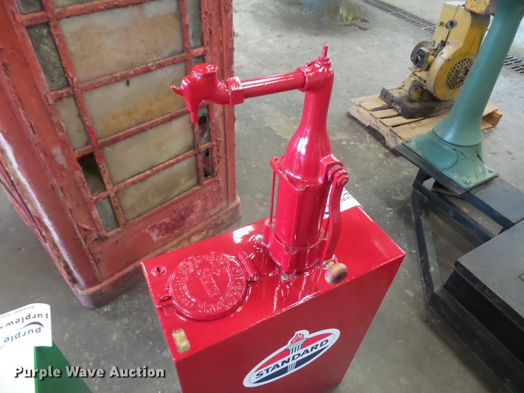 image for item DD2161 Standard Oil Company oil pump