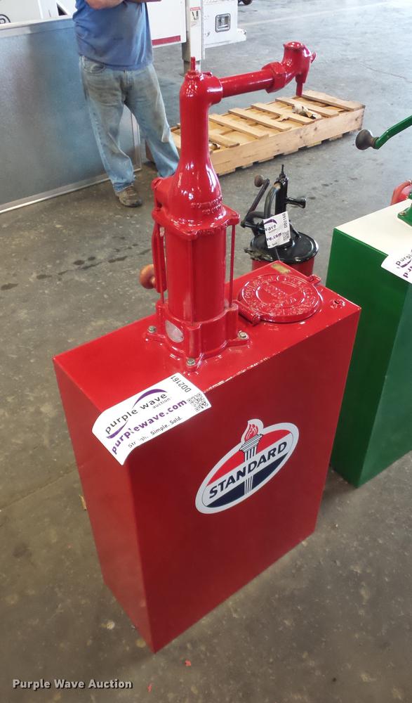 image for item DD2161 Standard Oil Company oil pump