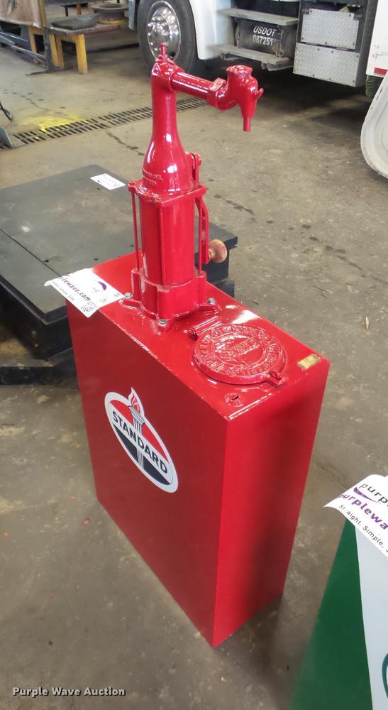 image for item DD2161 Standard Oil Company oil pump