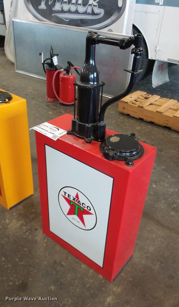 image for item DD2164 Texaco oil pump