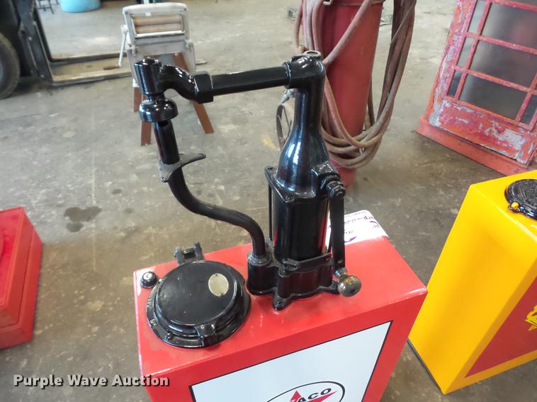 image for item DD2164 Texaco oil pump
