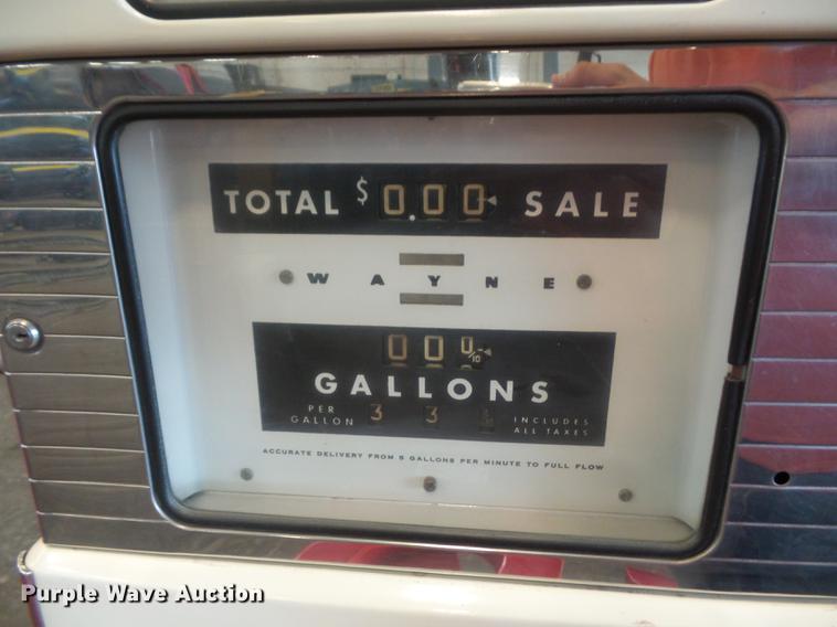 image for item DD2165 Mobilgas gas pump