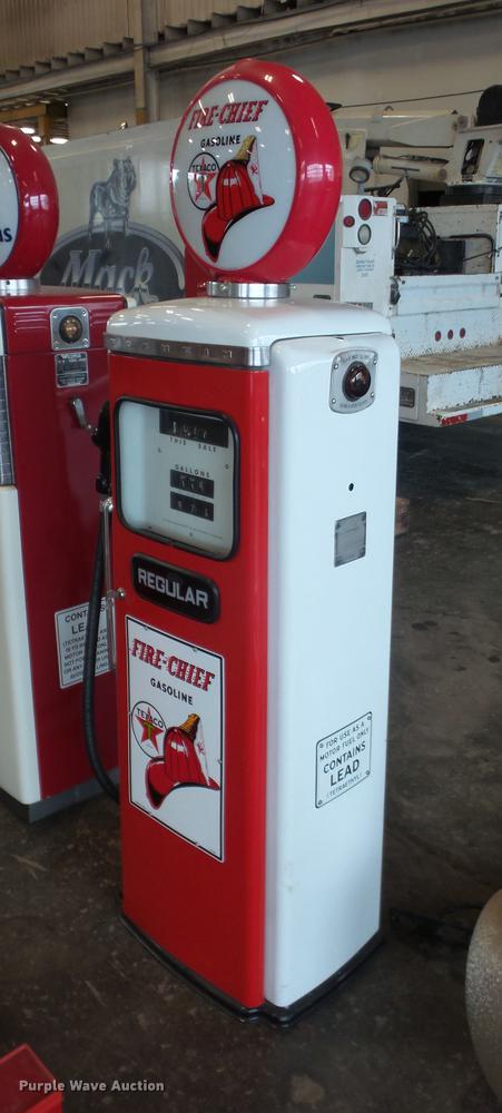 image for item DD2166 Texaco Fire Chief gas pump