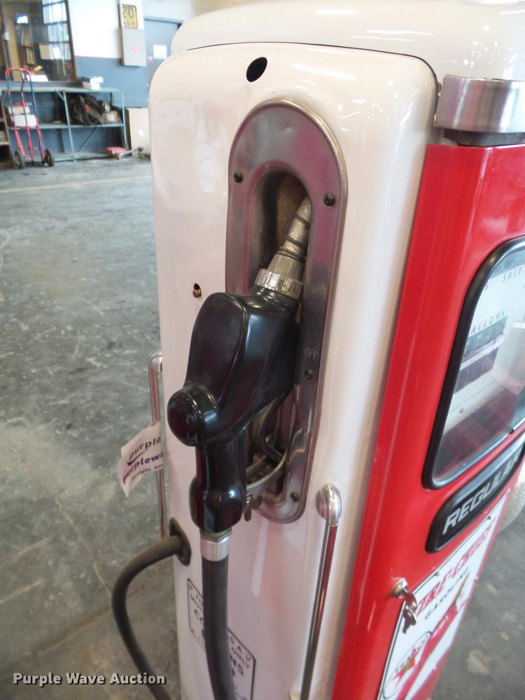 image for item DD2166 Texaco Fire Chief gas pump