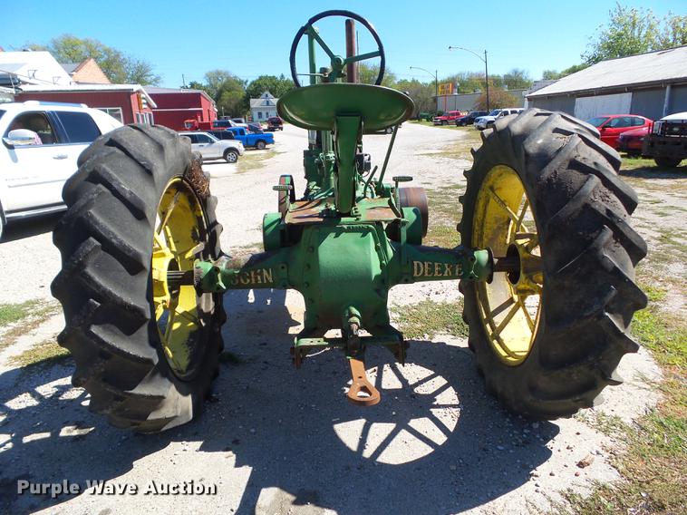 image for item DH9458 John Deere A tractor
