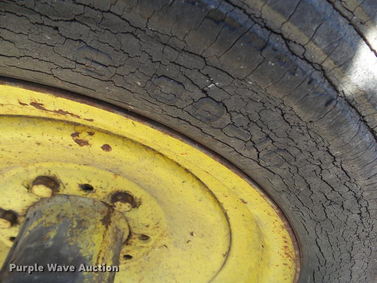 image for item DH9458 John Deere A tractor