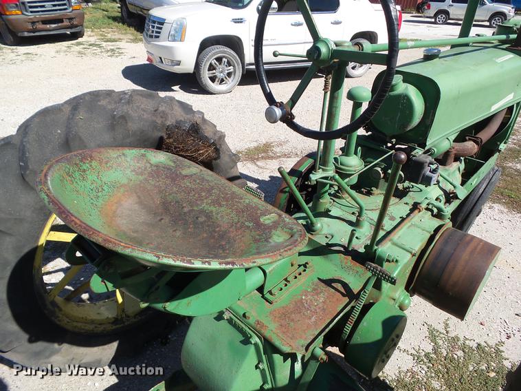 image for item DH9458 John Deere A tractor