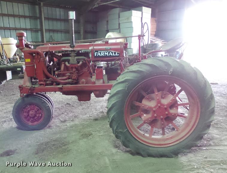 image for item DH9702 1939 McCormick Farmall F20 tractor