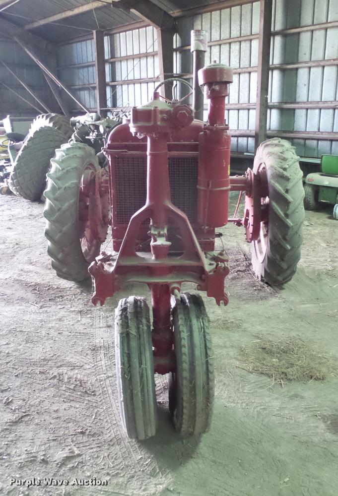 image for item DH9702 1939 McCormick Farmall F20 tractor