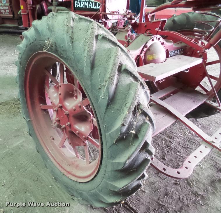 image for item DH9702 1939 McCormick Farmall F20 tractor