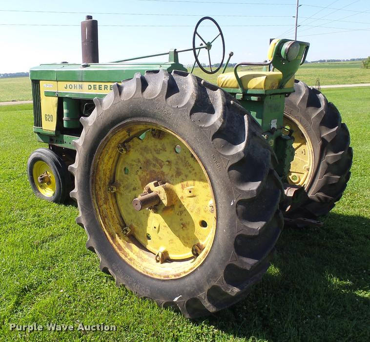 image for item DH9710 John Deere 620 tractor