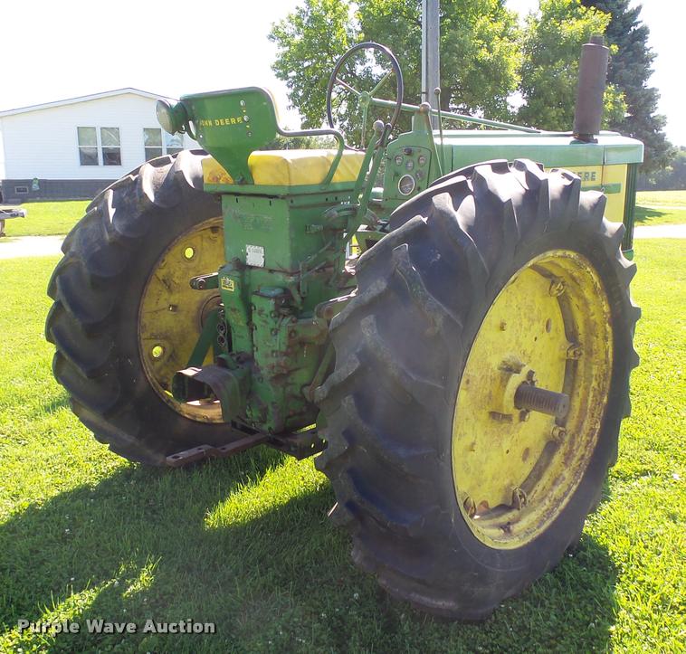 image for item DH9710 John Deere 620 tractor