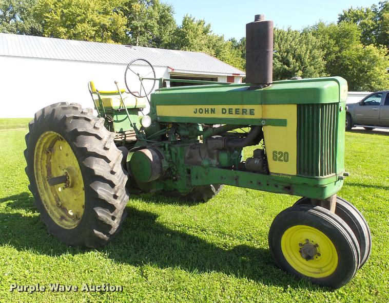 image for item DH9710 John Deere 620 tractor