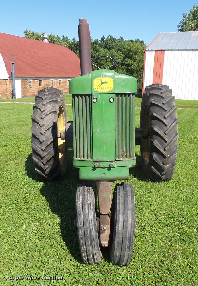 image for item DH9710 John Deere 620 tractor