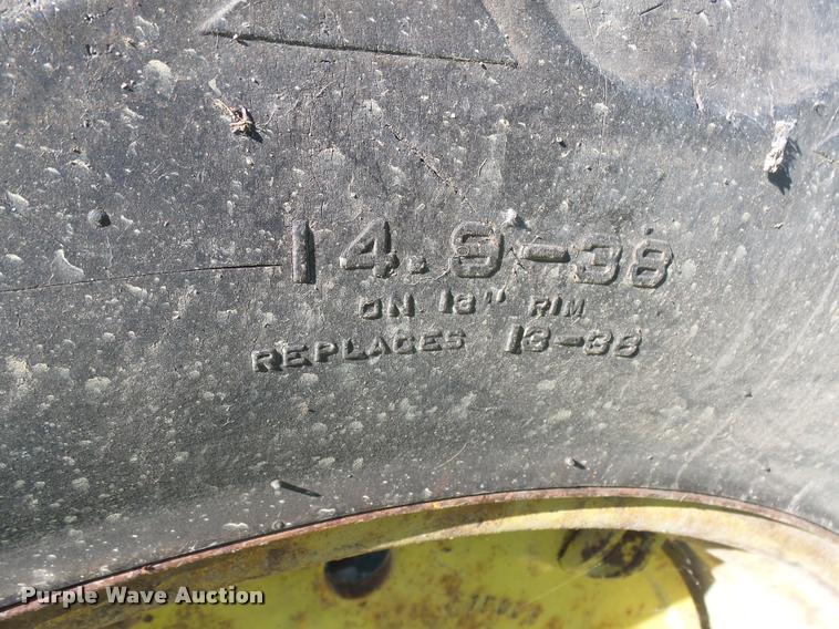 image for item DH9710 John Deere 620 tractor