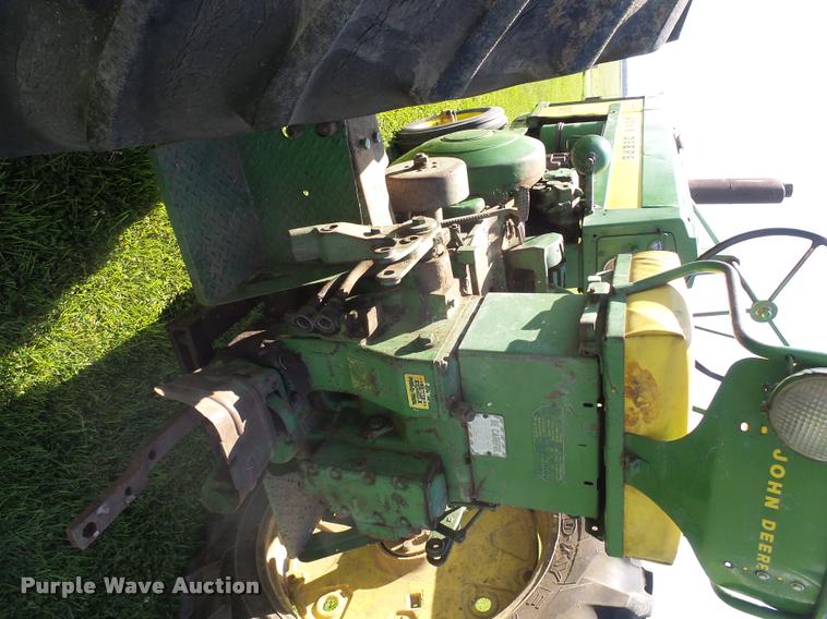 image for item DH9710 John Deere 620 tractor