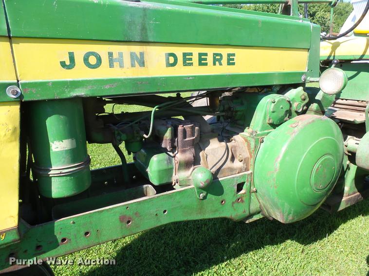 image for item DH9710 John Deere 620 tractor