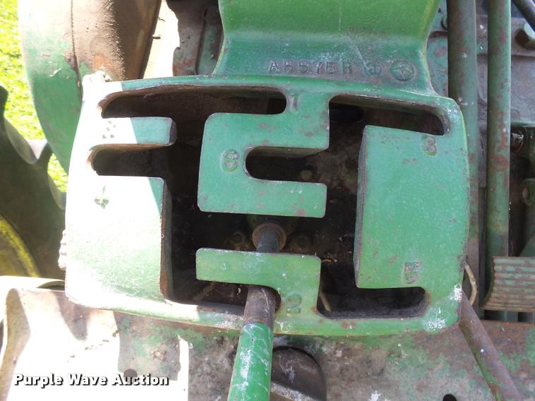 image for item DH9710 John Deere 620 tractor