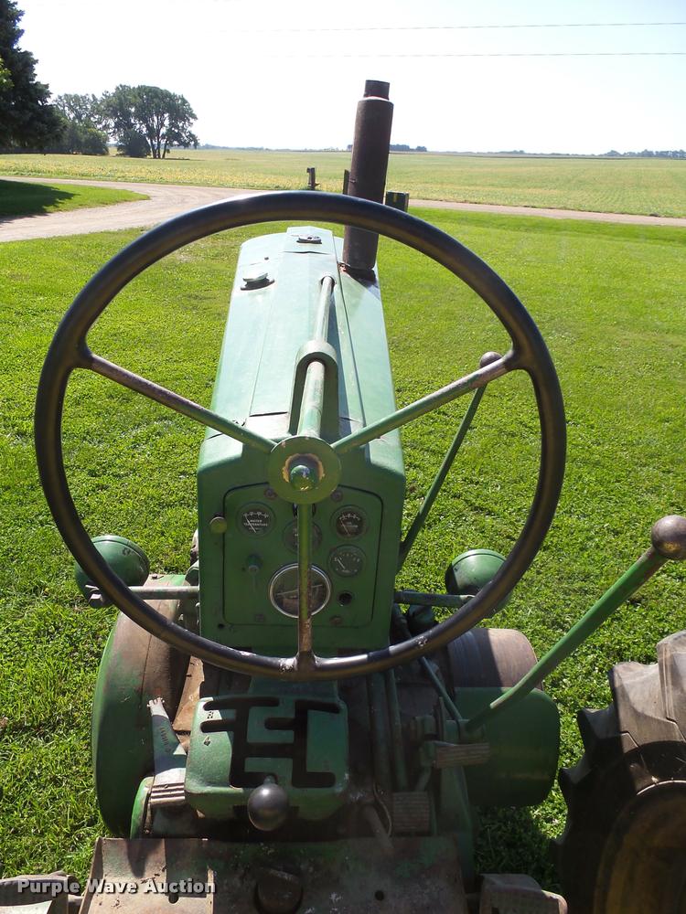 image for item DH9710 John Deere 620 tractor