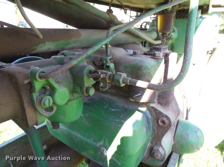 image for item DH9710 John Deere 620 tractor