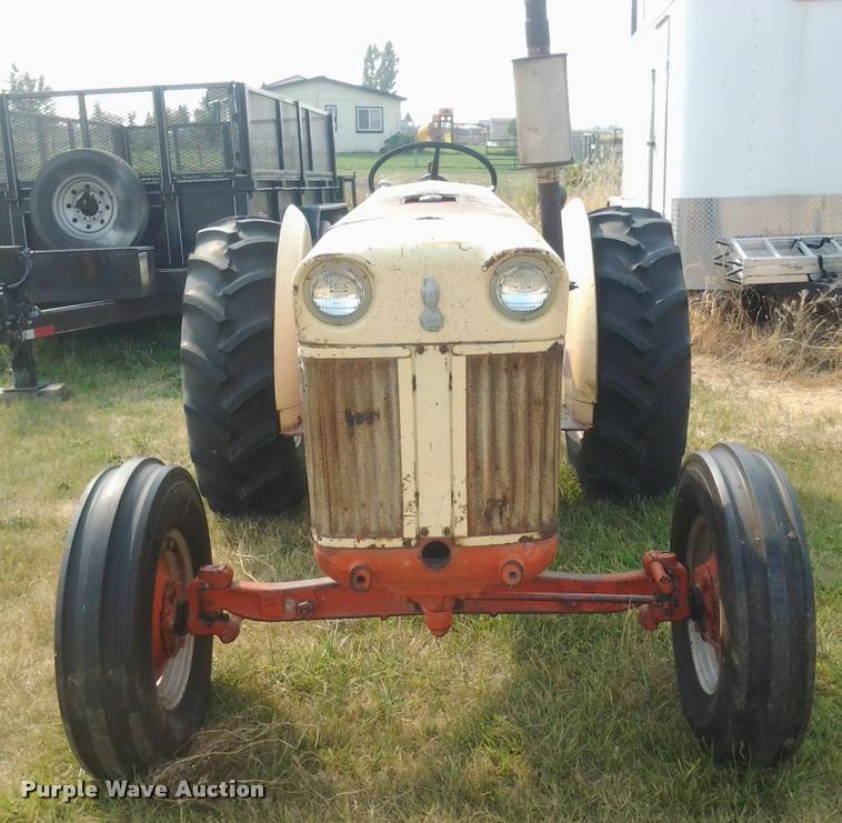 image for item DH9719 1959 Case 410B tractor