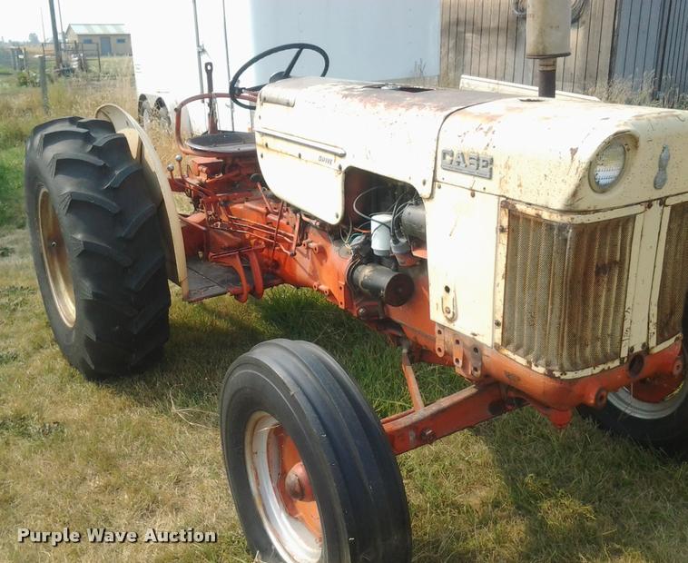 image for item DH9719 1959 Case 410B tractor