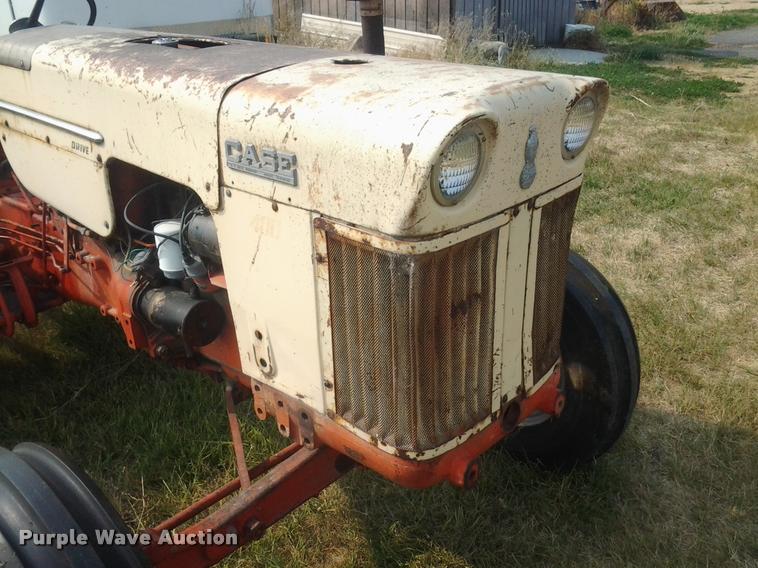 image for item DH9719 1959 Case 410B tractor