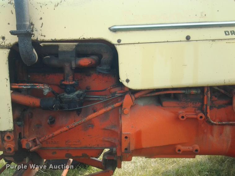 image for item DH9719 1959 Case 410B tractor