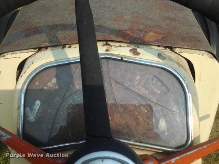 image for item DH9719 1959 Case 410B tractor