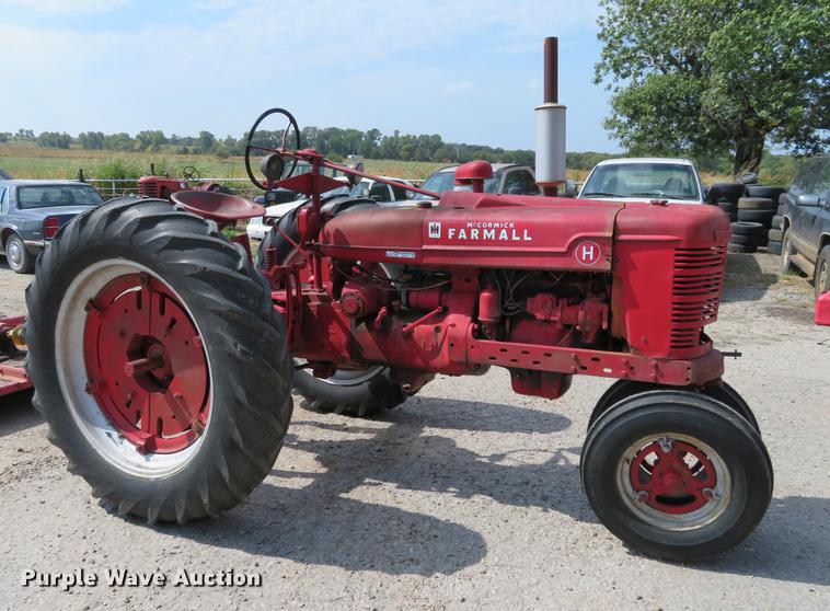 image for item DI9878 McCormick Farmall H tractor