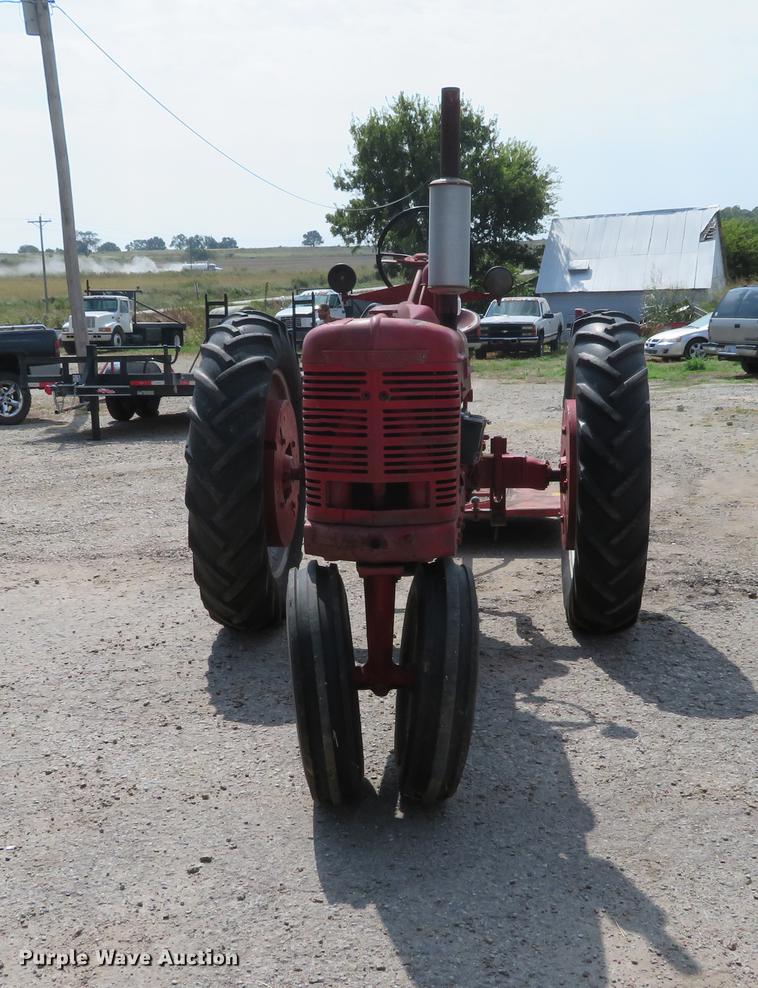 image for item DI9878 McCormick Farmall H tractor