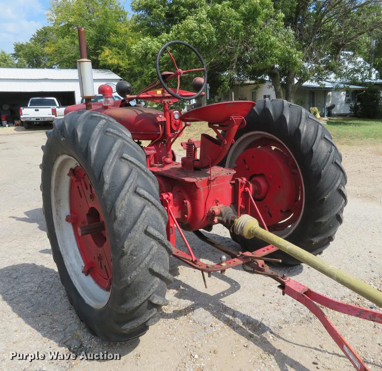 image for item DI9878 McCormick Farmall H tractor