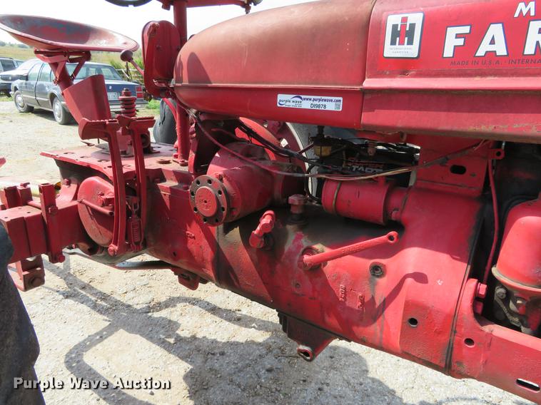 image for item DI9878 McCormick Farmall H tractor