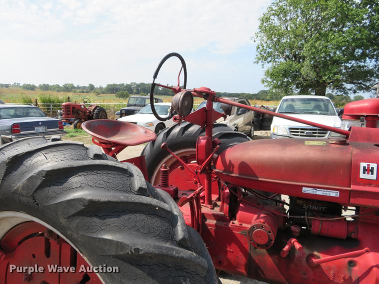image for item DI9878 McCormick Farmall H tractor