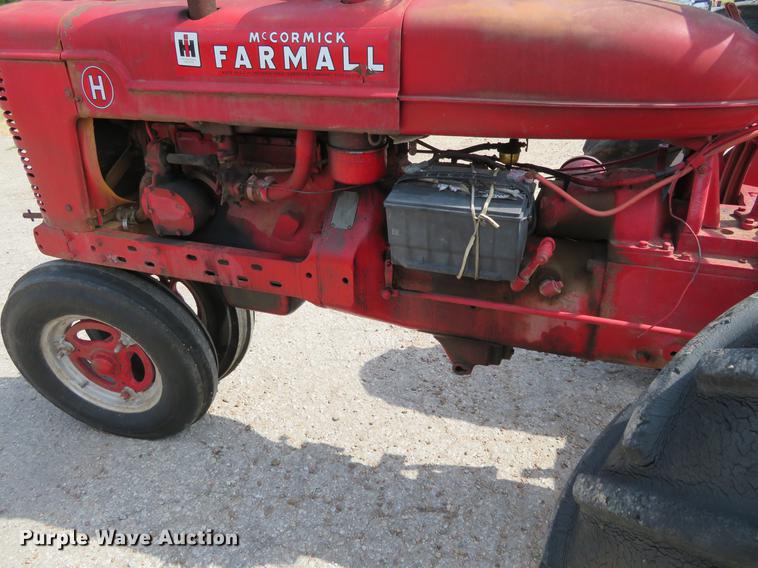 image for item DI9878 McCormick Farmall H tractor
