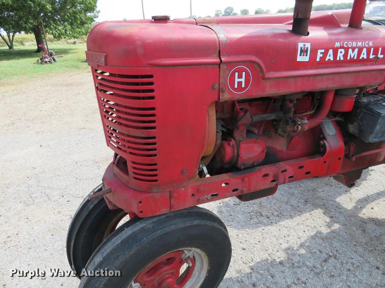image for item DI9878 McCormick Farmall H tractor