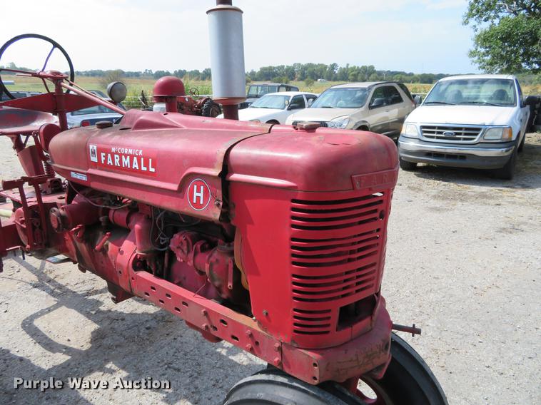 image for item DI9878 McCormick Farmall H tractor